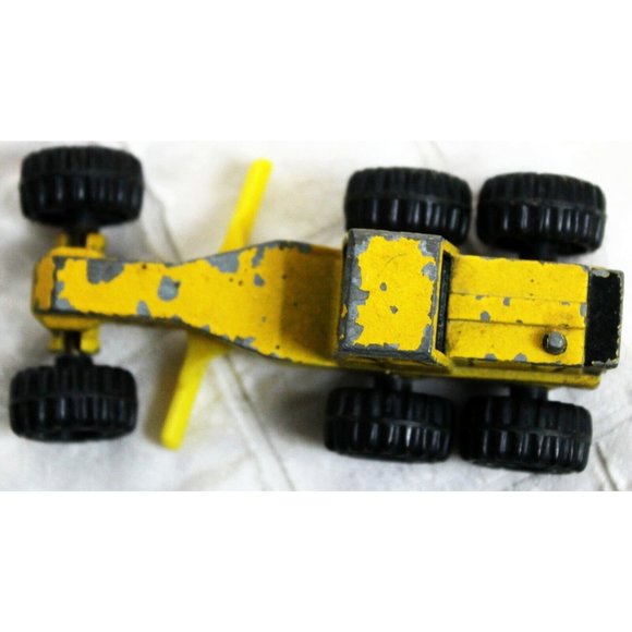 VTG 1994 Tonka Miniature Diecast Yellow Motor Grader Tractor 1:64 Scale 4" Truck - Picture 7 of 9